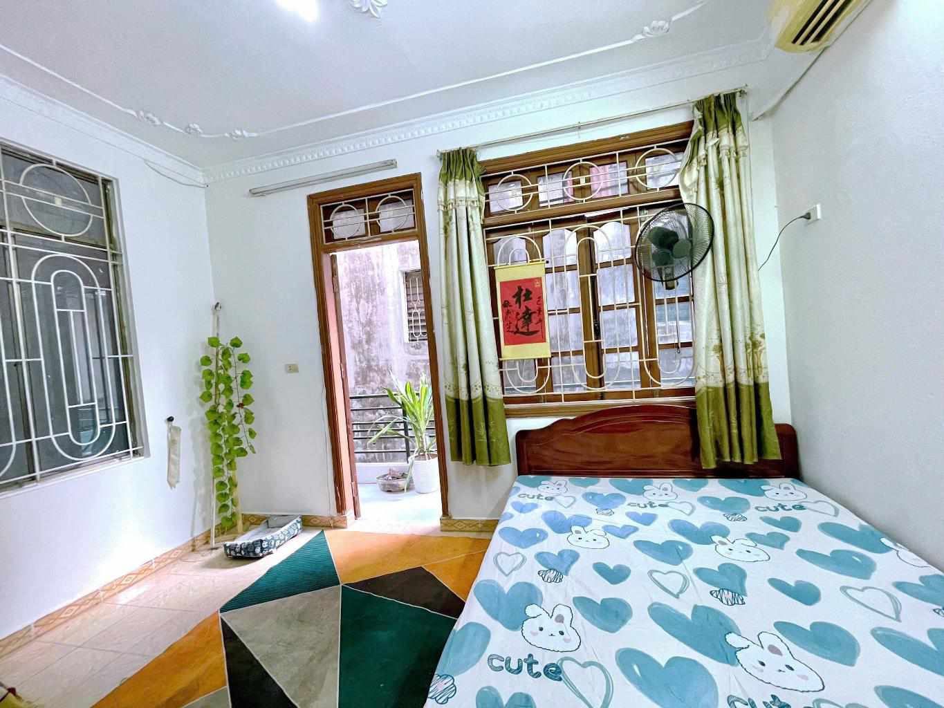 Nhà Tây Sơn cần bán, 45m2, ngõ thông, 4 tầng, 14.8 tỷ